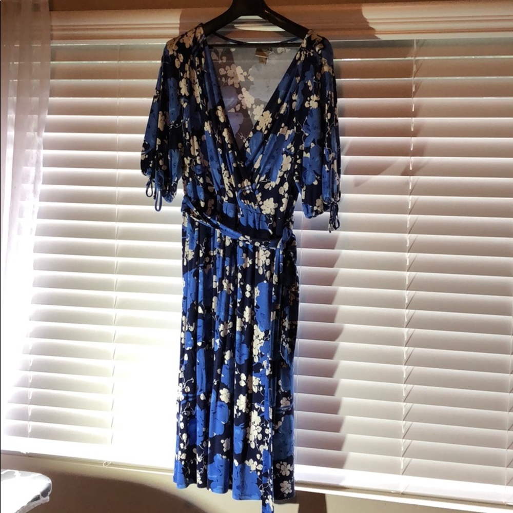 A blue floral Merona dress size Large